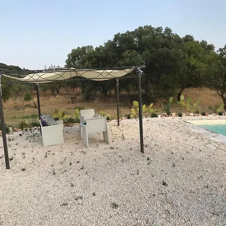 Trullo Dell Orto * 奥斯图尼