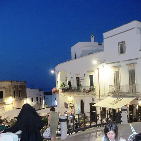 Trullo Dell Orto 度假居 *