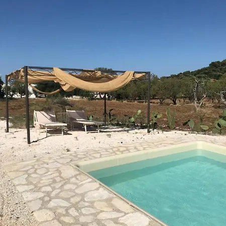 Trullo Dell Orto 度假居 奥斯图尼