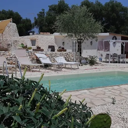 Trullo Dell Orto * 奥斯图尼