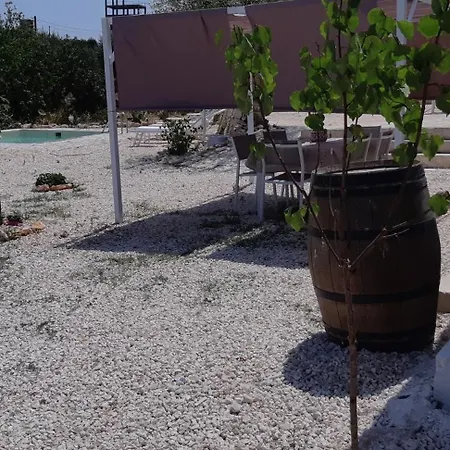 Trullo Dell Orto 度假居