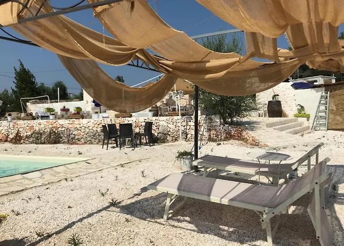 Trullo Dell Orto * أوستوني